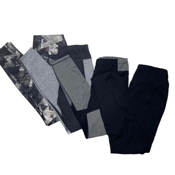 Avia Pants - Bundle of 4 Pairs of Avia Workout Leggings - Size Small